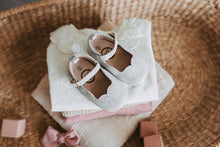 Load image into Gallery viewer, Sparkle White Olivia