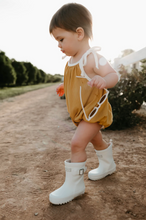 Load image into Gallery viewer, White Rain Boot