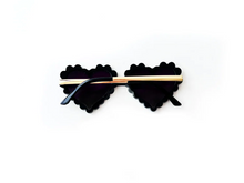 Load image into Gallery viewer, Heart Sunglasses - Black
